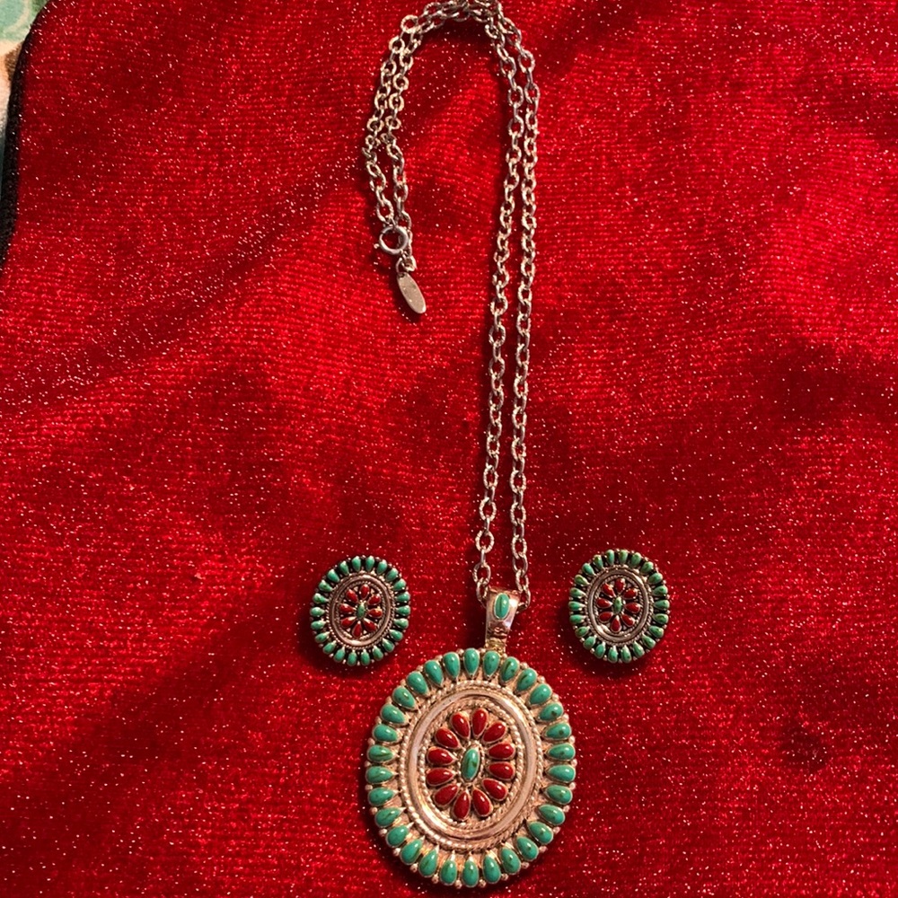 Whiting Davis Necklace and Earrings Vintage. Excellent condition